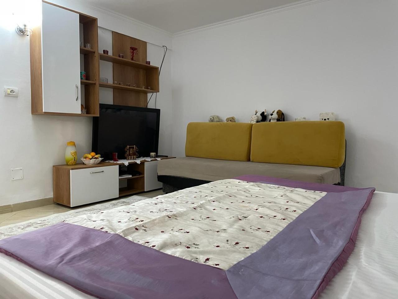 Guesthouse & Hospitality Berat Esterno foto